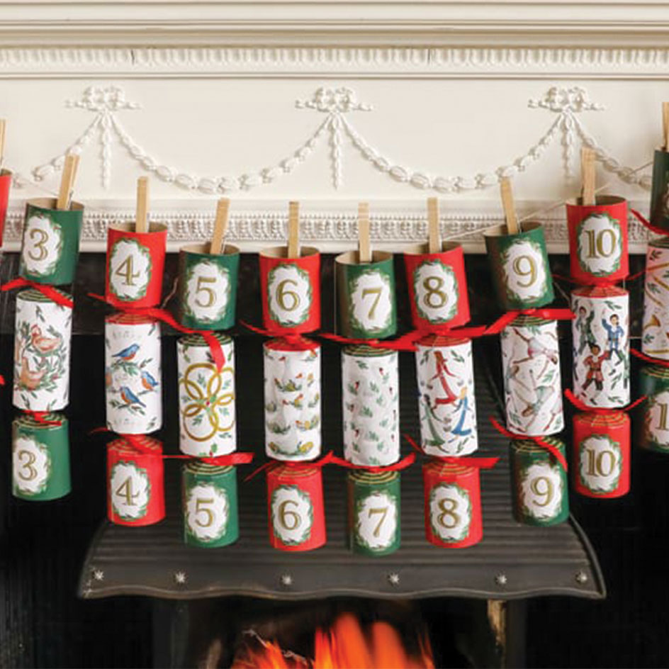 Celebration Crackers 12 Days 12 Deluxe Christmas Crackers